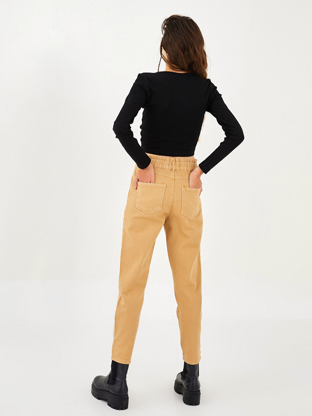 Comfortable Fit Women's Jean Trousers with Pocket Detail