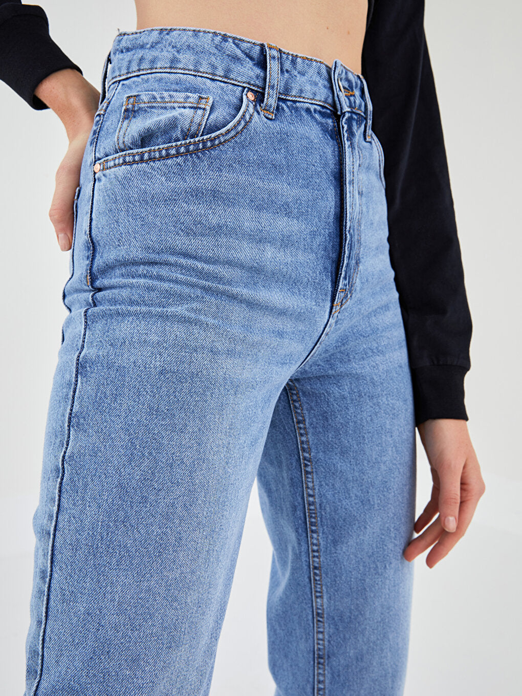 Standard Fit Women's Jean Trousers with Pocket Detail