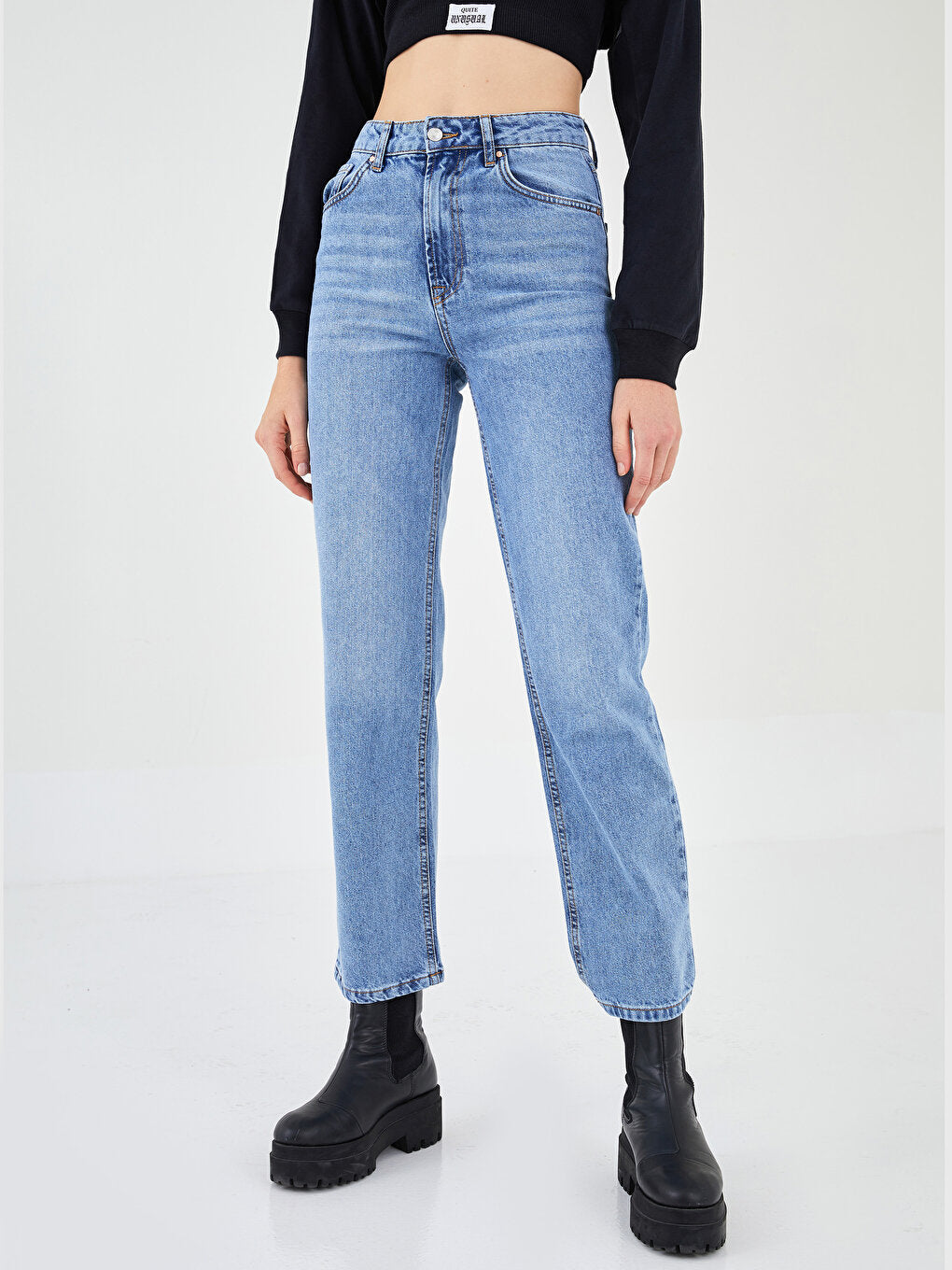 Standard Fit Women's Jean Trousers with Pocket Detail