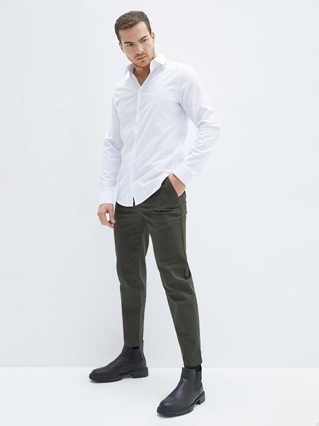 Carrot Cut Men's Chino Trousers