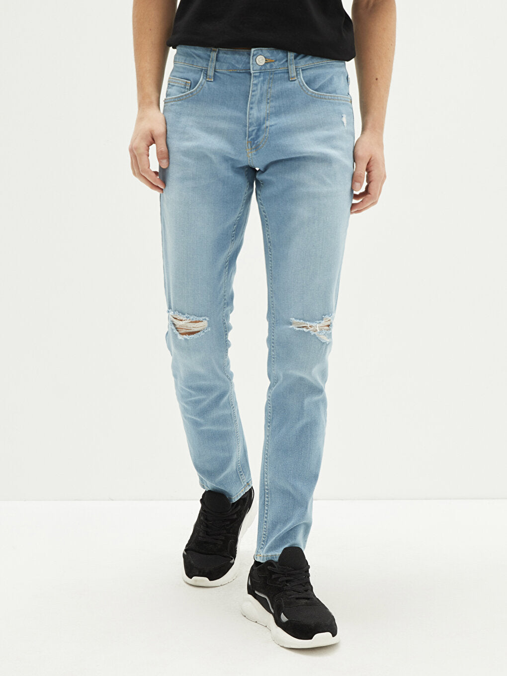 750 Slim Fit Men's Jean Trousers