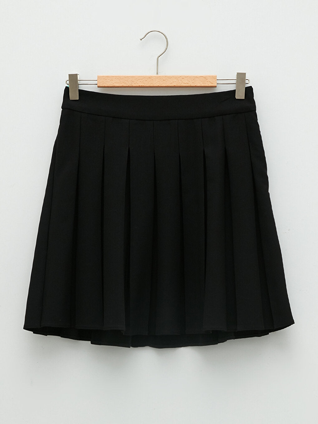 Women's Standard Fit Straight Pleated Skirt