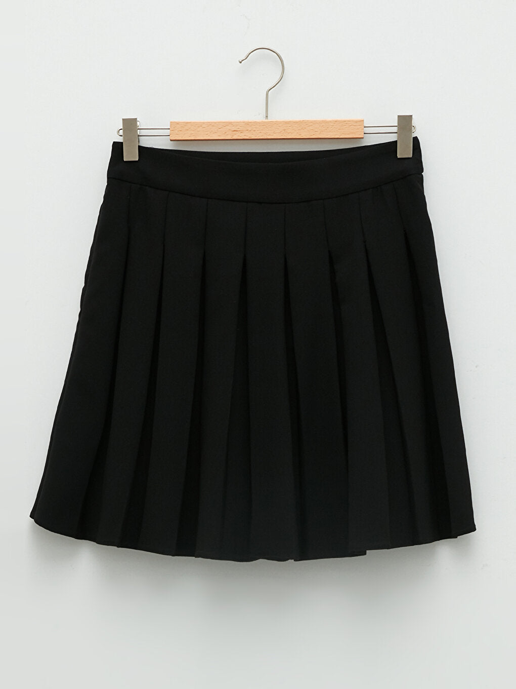 Women's Standard Fit Straight Pleated Skirt