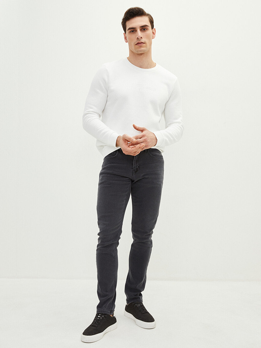 750 Slim Fit Men's Jean Trousers