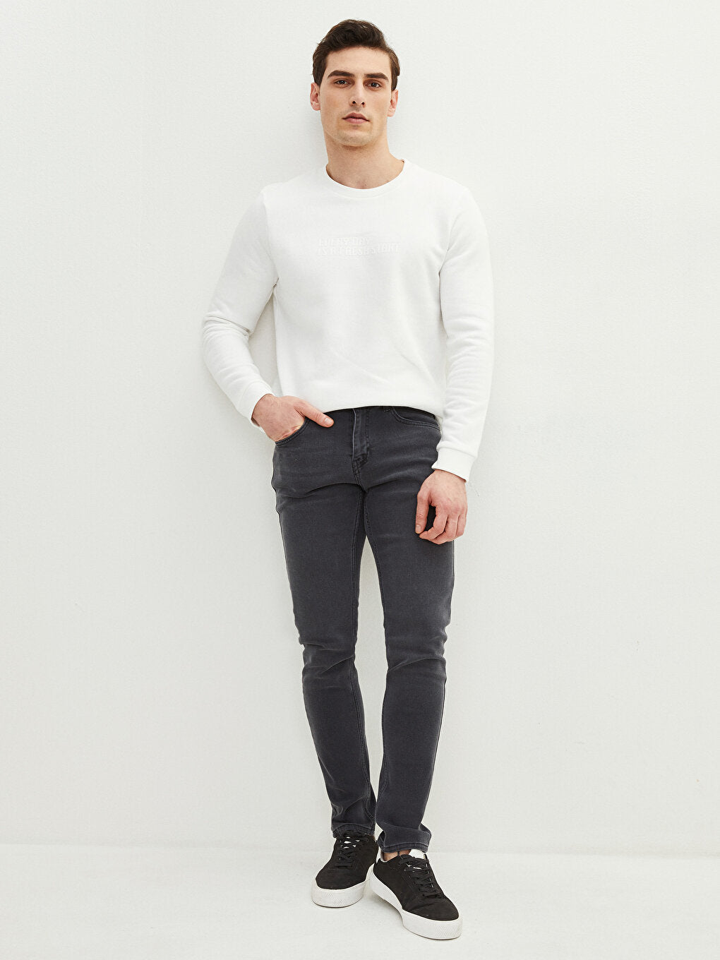 750 Slim Fit Men's Jean Trousers