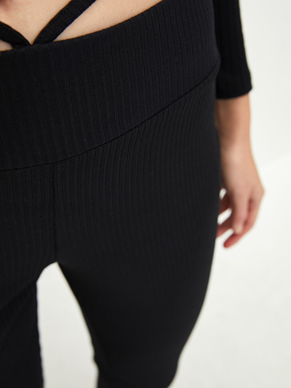 Women's Leggings with Elastic Waist and Tie Detail