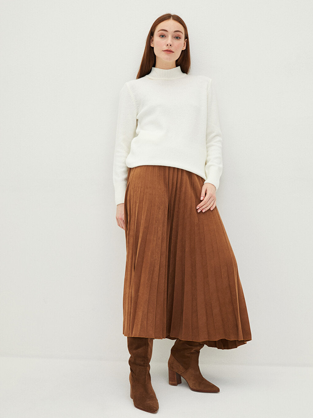 Women's Plain Pleated Skirt with Zipper Waist