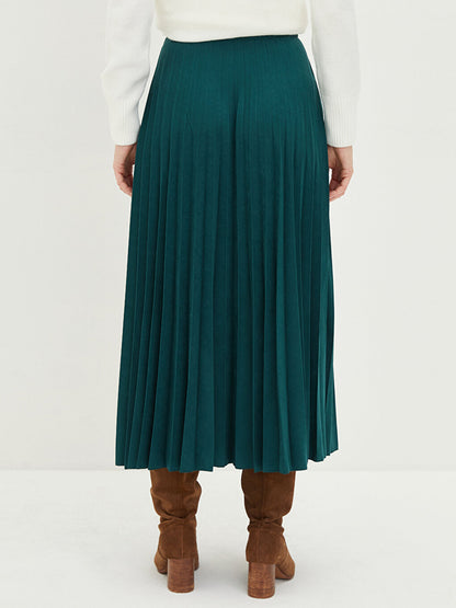 Women's Plain Pleated Skirt with Zipper Waist