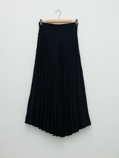 Women's Standard Fit Straight Pleated Skirt