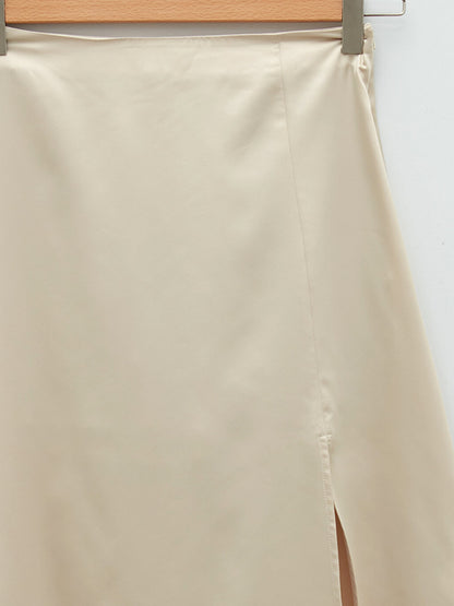 Women's Skirt with Zipper Waist Straight Slit Detail