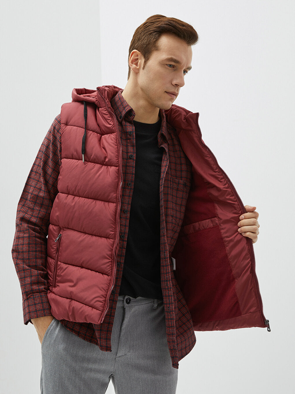 Standard Mold Hooded Men's Puffer Vest