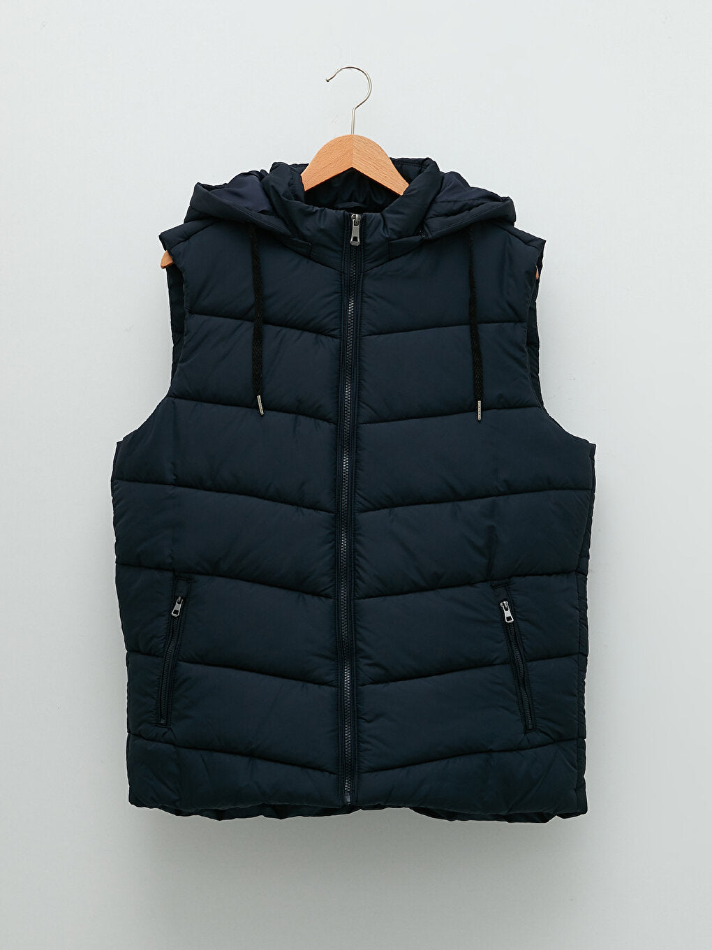 Standard Mold Hooded Men's Puffer Vest