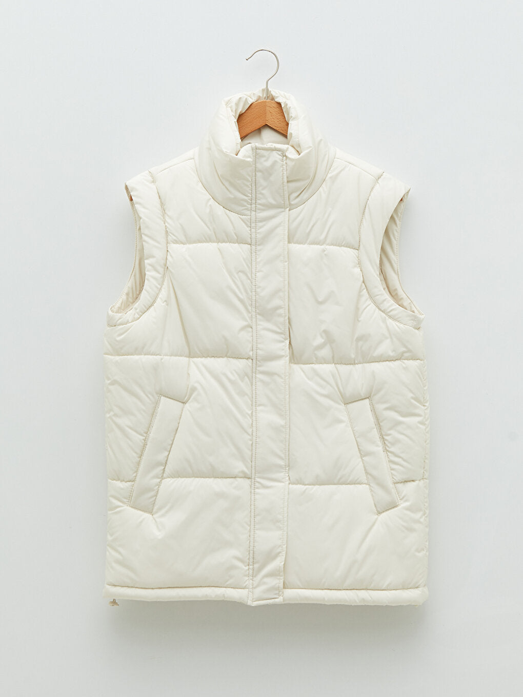 Stand-up Collar Flat Pocket Detailed Women's Puffer Vest