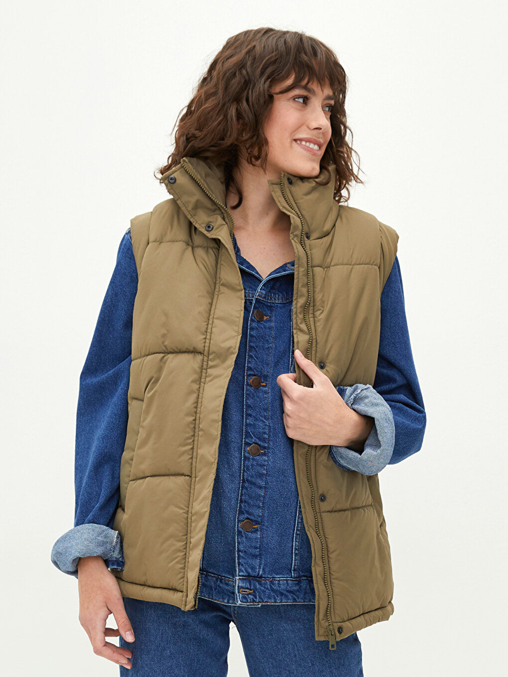 Stand-up Collar Flat Pocket Detailed Women's Puffer Vest