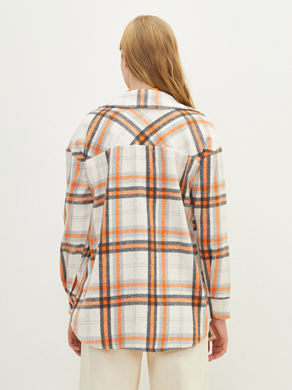 Front Button Closure Plaid Long Sleeve Gabardine Fabric Women's Shirt Jacket