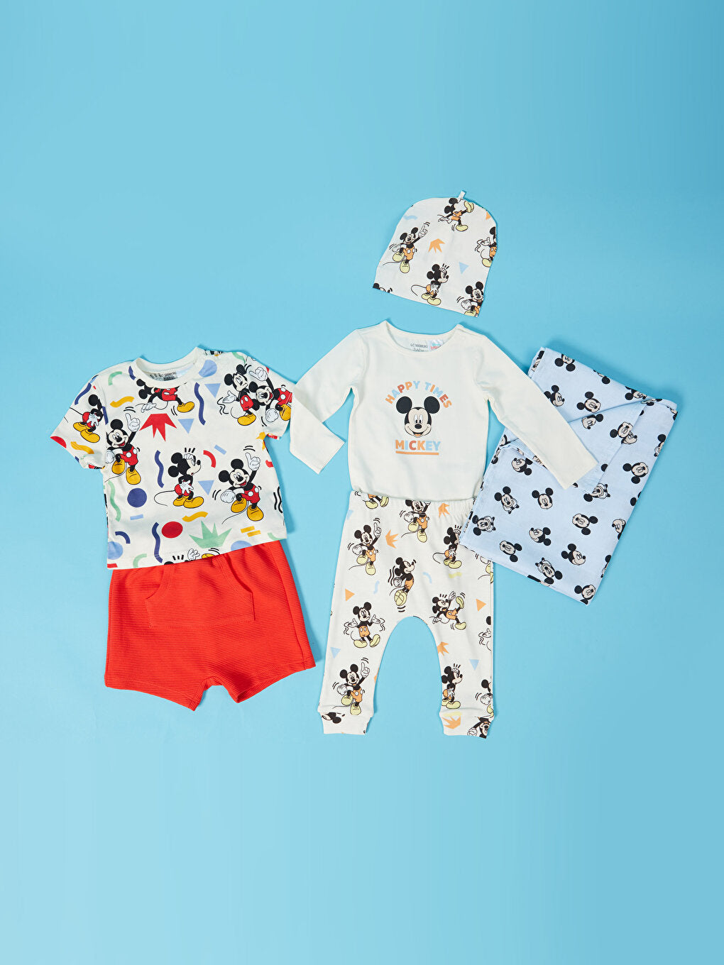 Crew Neck Short Sleeve Mickey Mouse Printed Baby Boy T-Shirt and Shorts 2-Piece Set