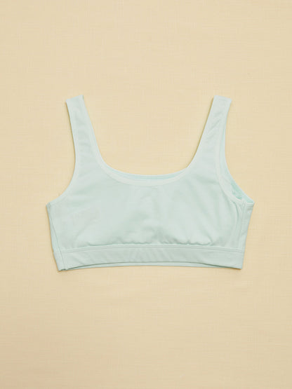 Non-wired, unpadded plain bra