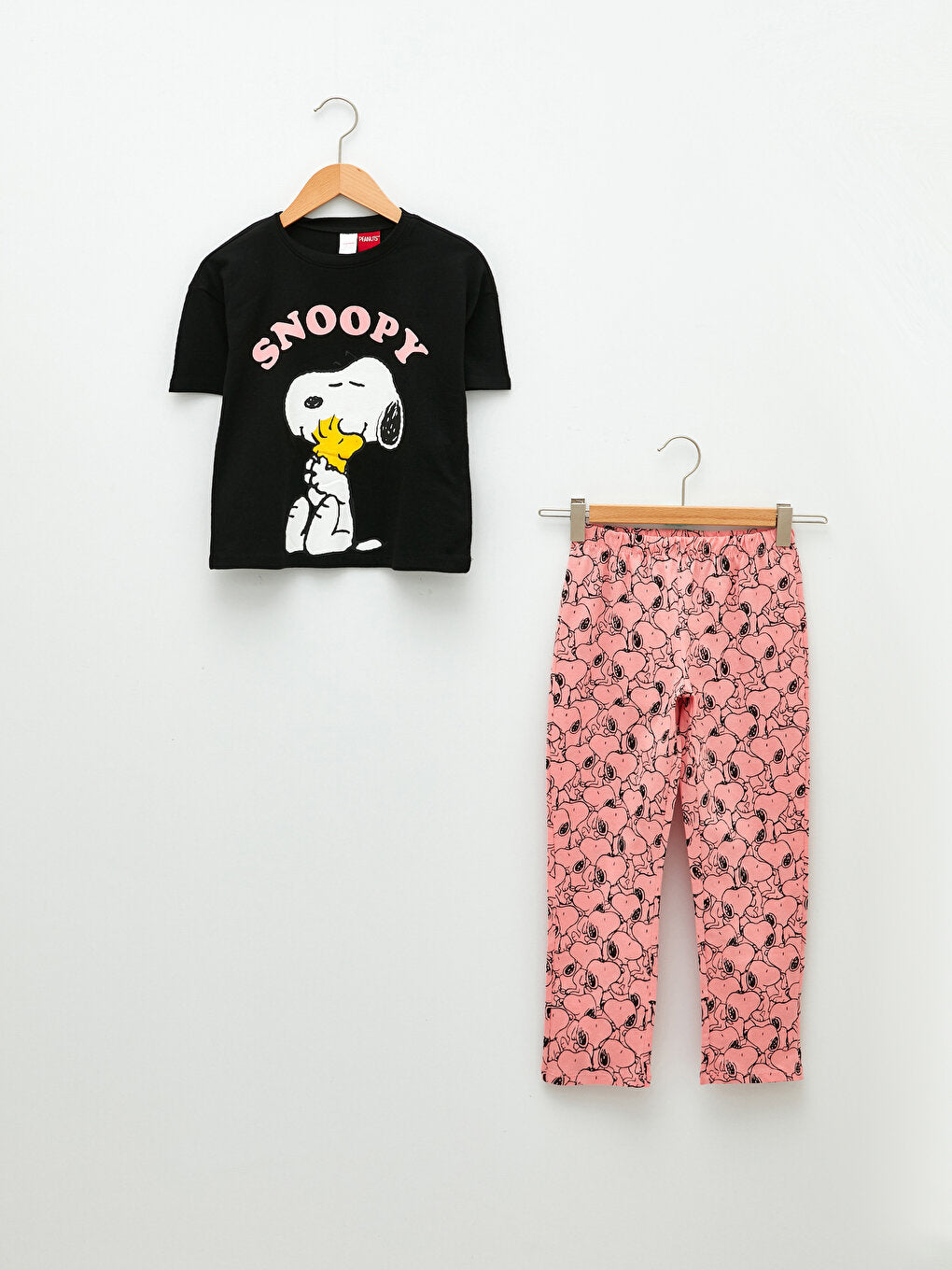 Crew Neck Snoopy Printed Short Sleeve Girls Pajama Set