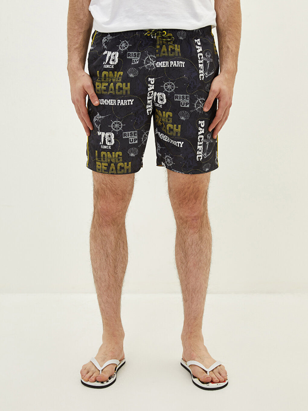 Knee-Length Patterned Men's Swim Shorts