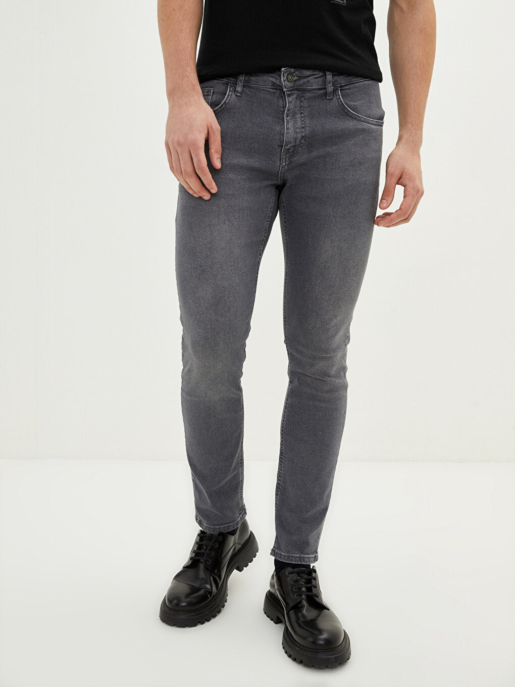 750 Slim Fit Men's Jean Trousers