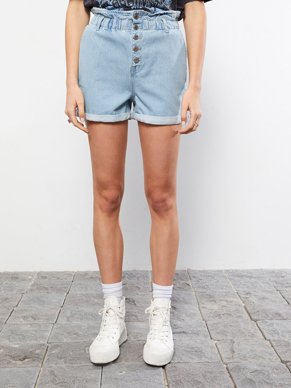 Women's Rodeo Jean Shorts with Elastic Waist Slouchy Pocket Detail