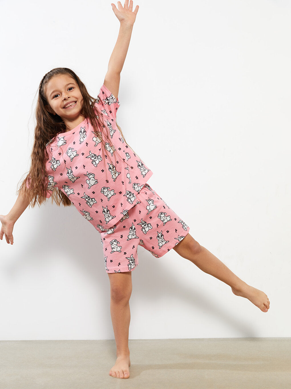 Crew Neck Bambi Printed Short Sleeve Girl's Pajama Set with Shorts