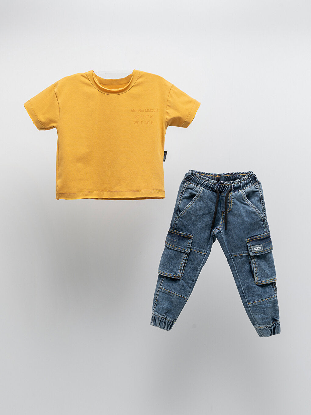 Crew Neck Short Sleeve Printed Baby T-Shirt and Jean Trousers 2-pack