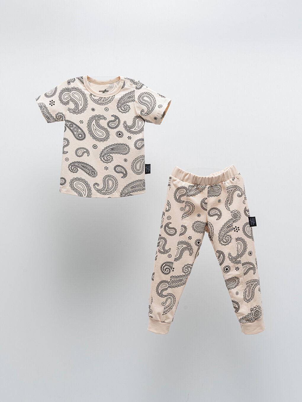 Crew Neck Short Sleeve Printed Baby T-Shirt and Tracksuit Bottom 2-pack