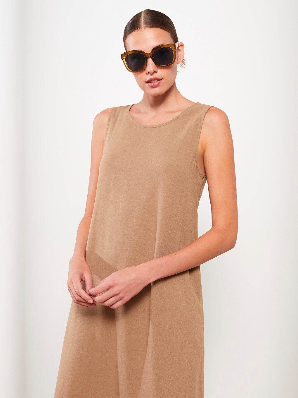 Women's Crew Neck Straight Sleeveless Dress