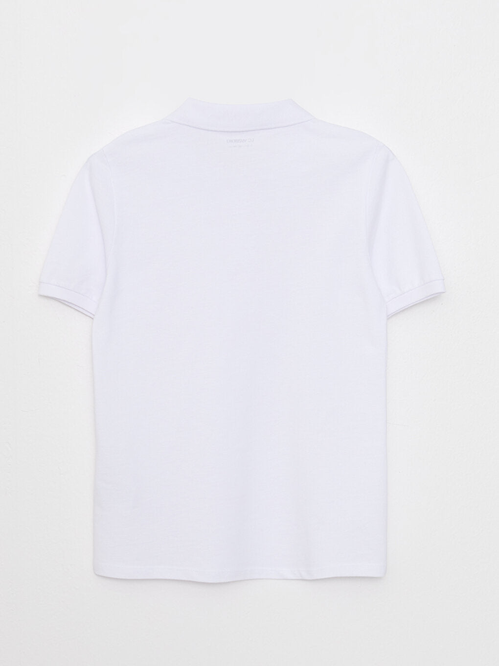 Indispensable for Classes: Polo Neck T-Shirt