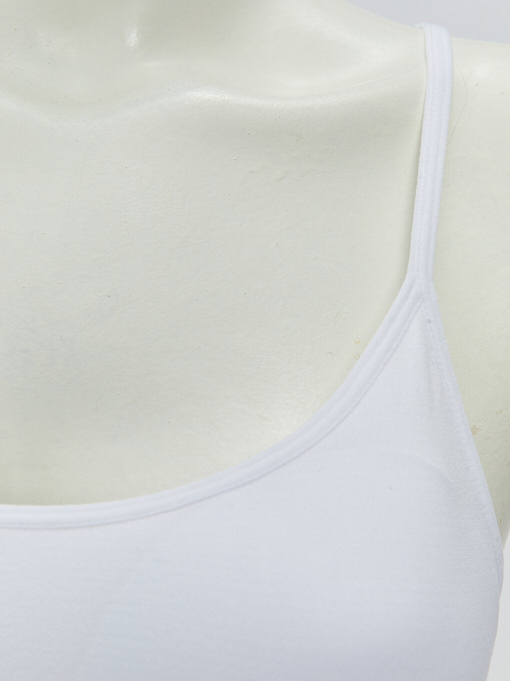 Non-wired, non-padded, plain sports bra