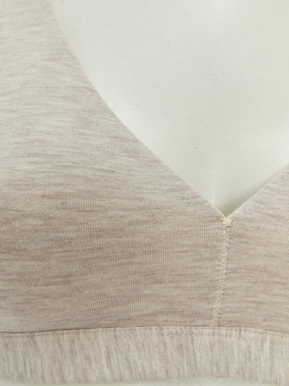 Non-wired, unpadded plain bra