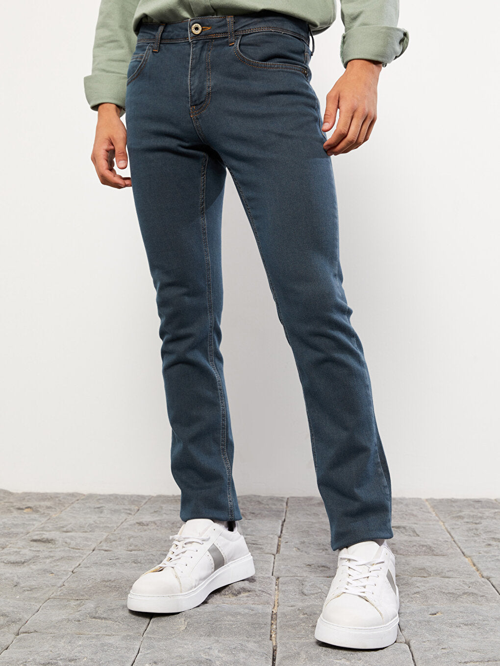 750 Slim Fit Men's Jean Trousers