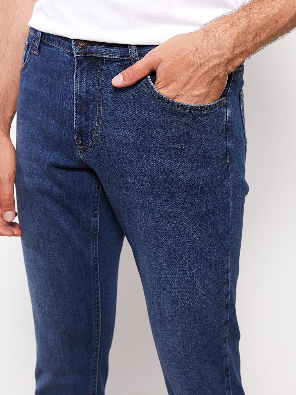 750 Slim Fit Men's Jean Trousers