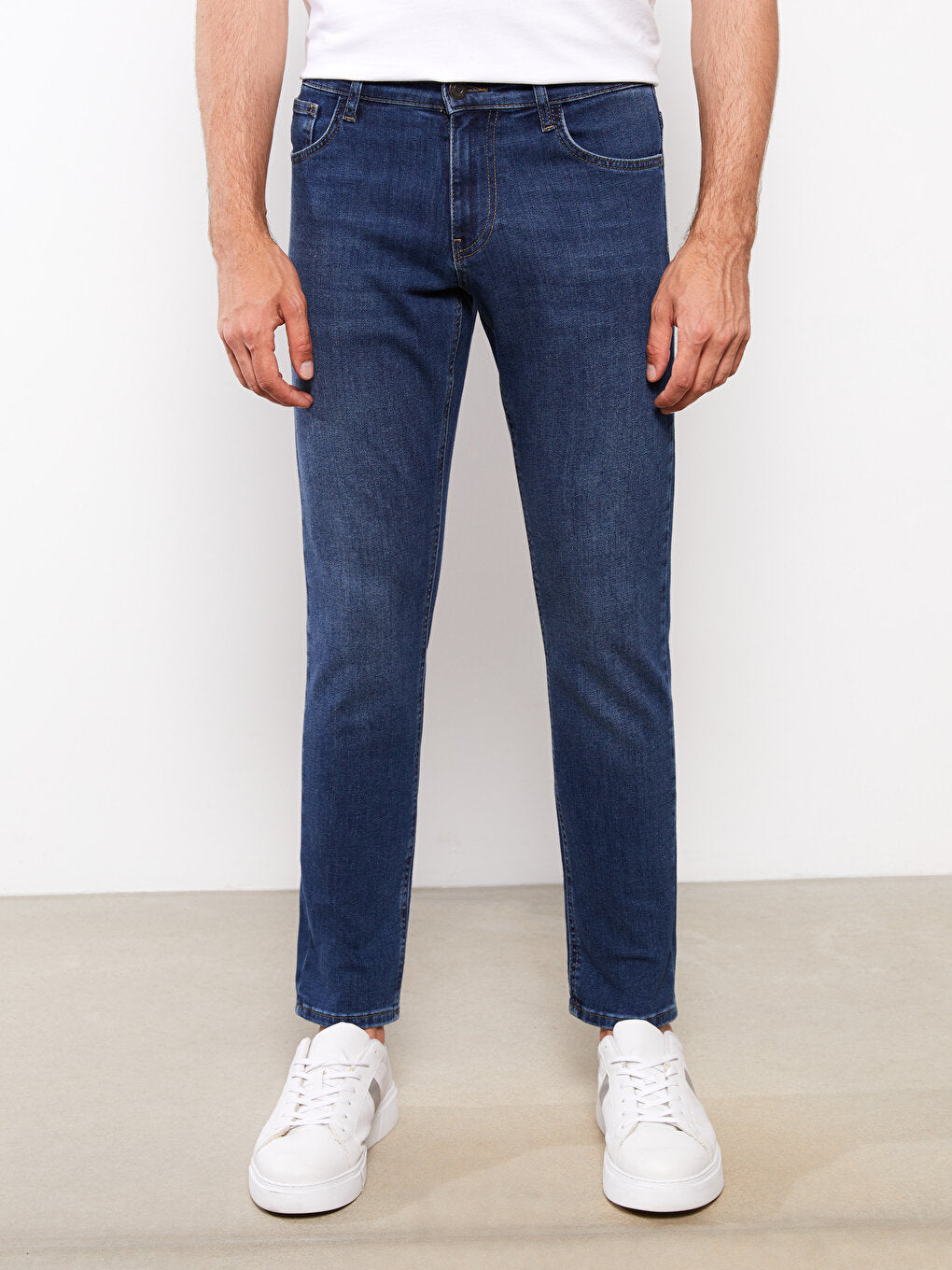 750 Slim Fit Men's Jean Trousers