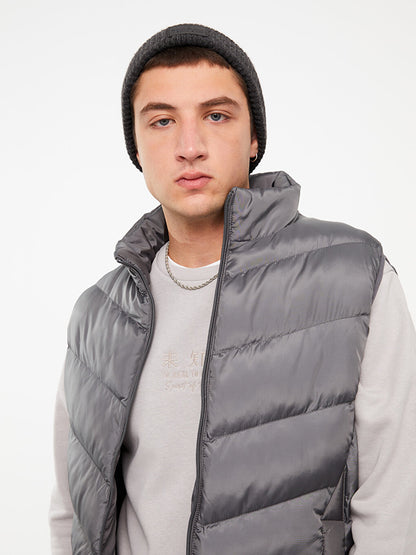 Standard Mold Stand Collar Men's Puffer Vest