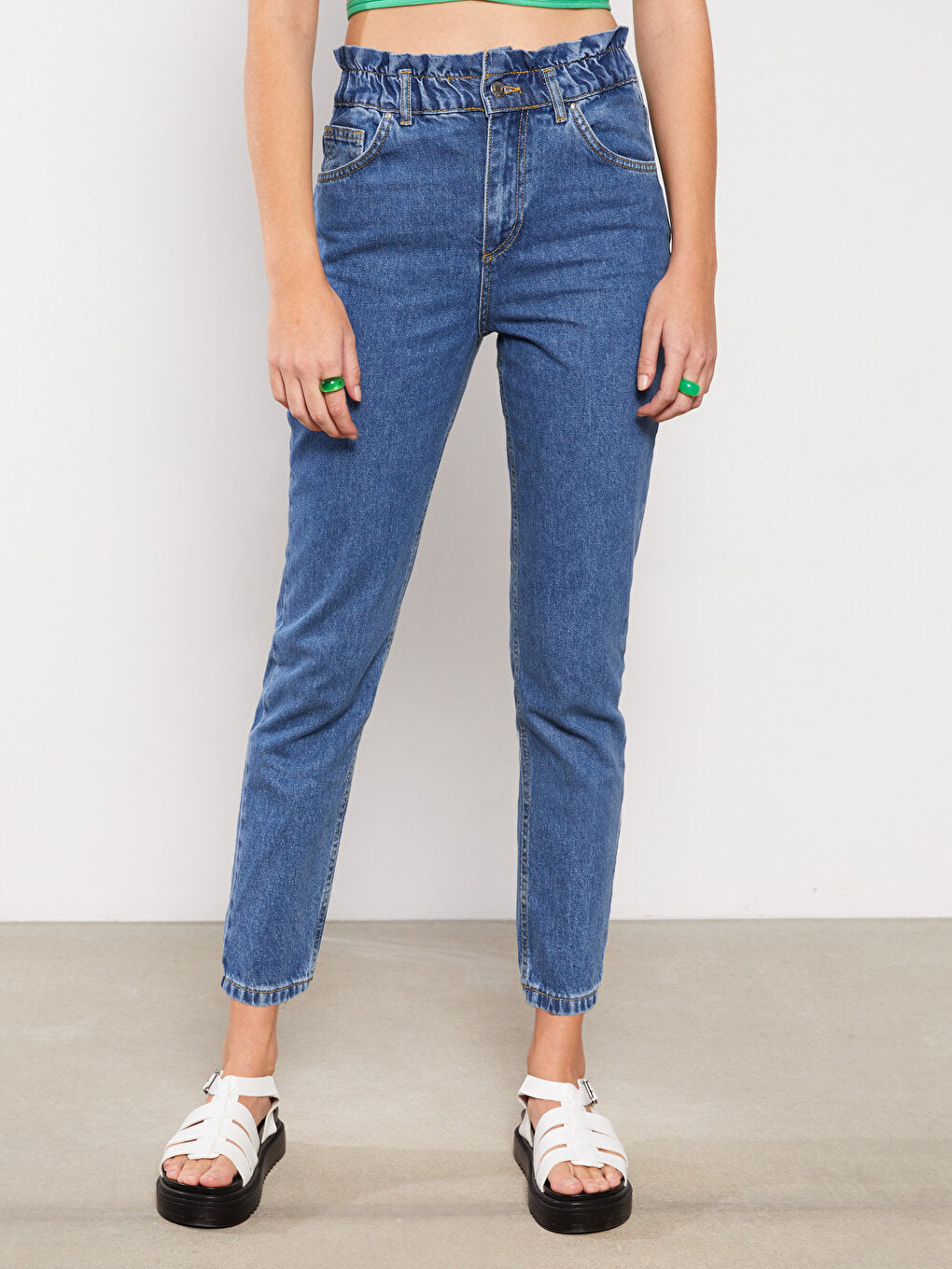 High Waist Mom Fit Straight Pocket Detailed Women's Jean Trousers