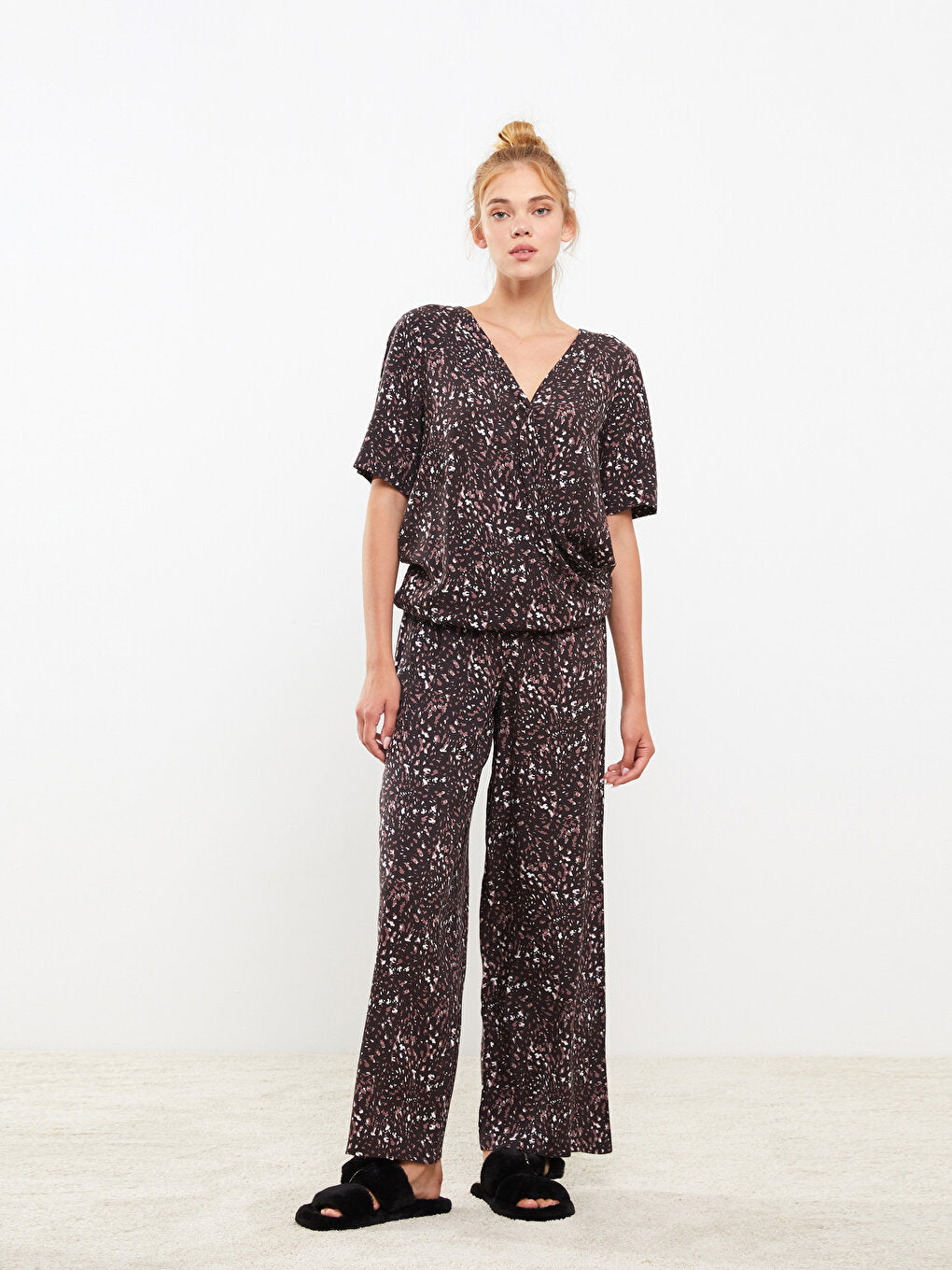 V-Neck Patterned Short Sleeve Viscose Women's Pajama Set