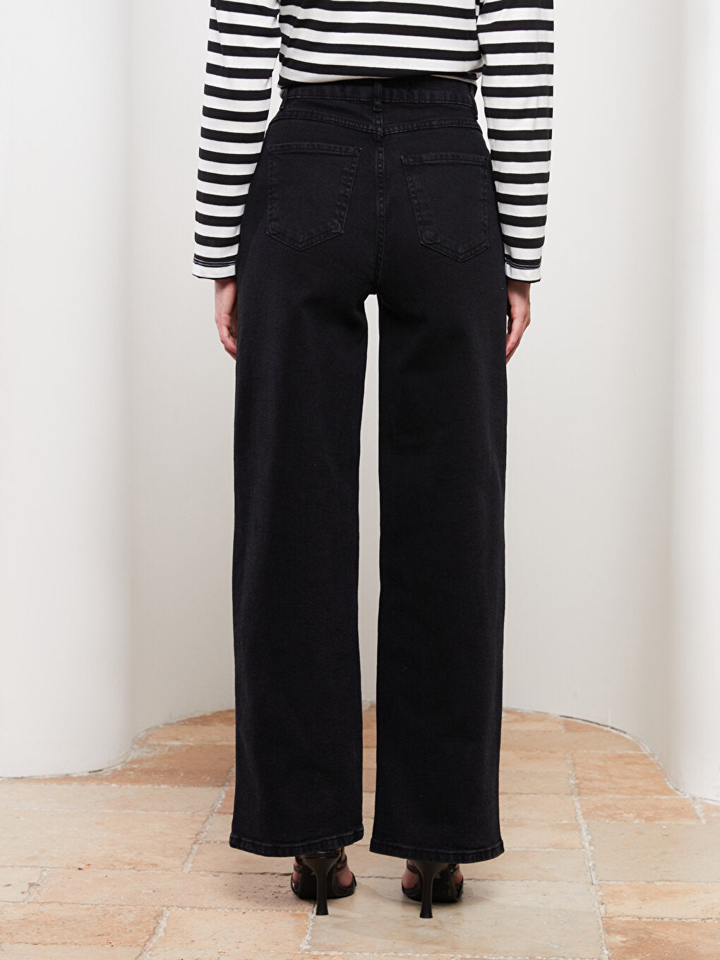 Women's Wideleg Straight Jean Trousers