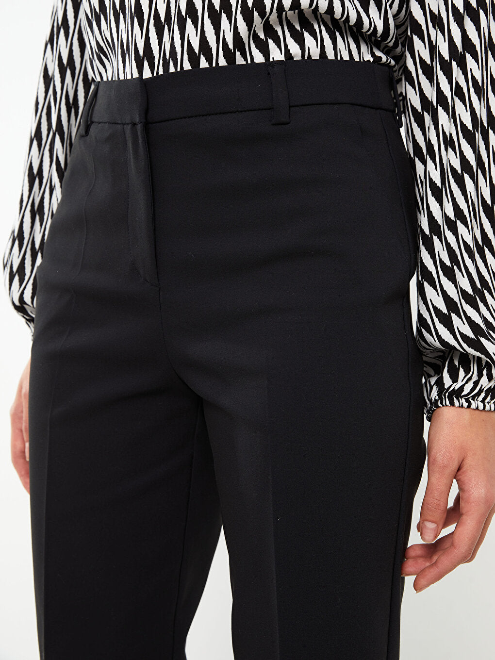 Women's Cigarette Straight Trousers