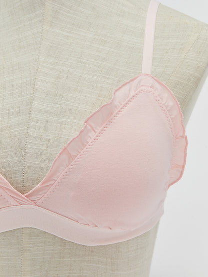 Non-wired, unpadded plain bra