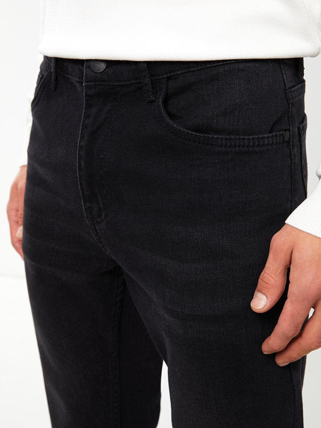 790 Comfortable Fit Men's Jean Trousers