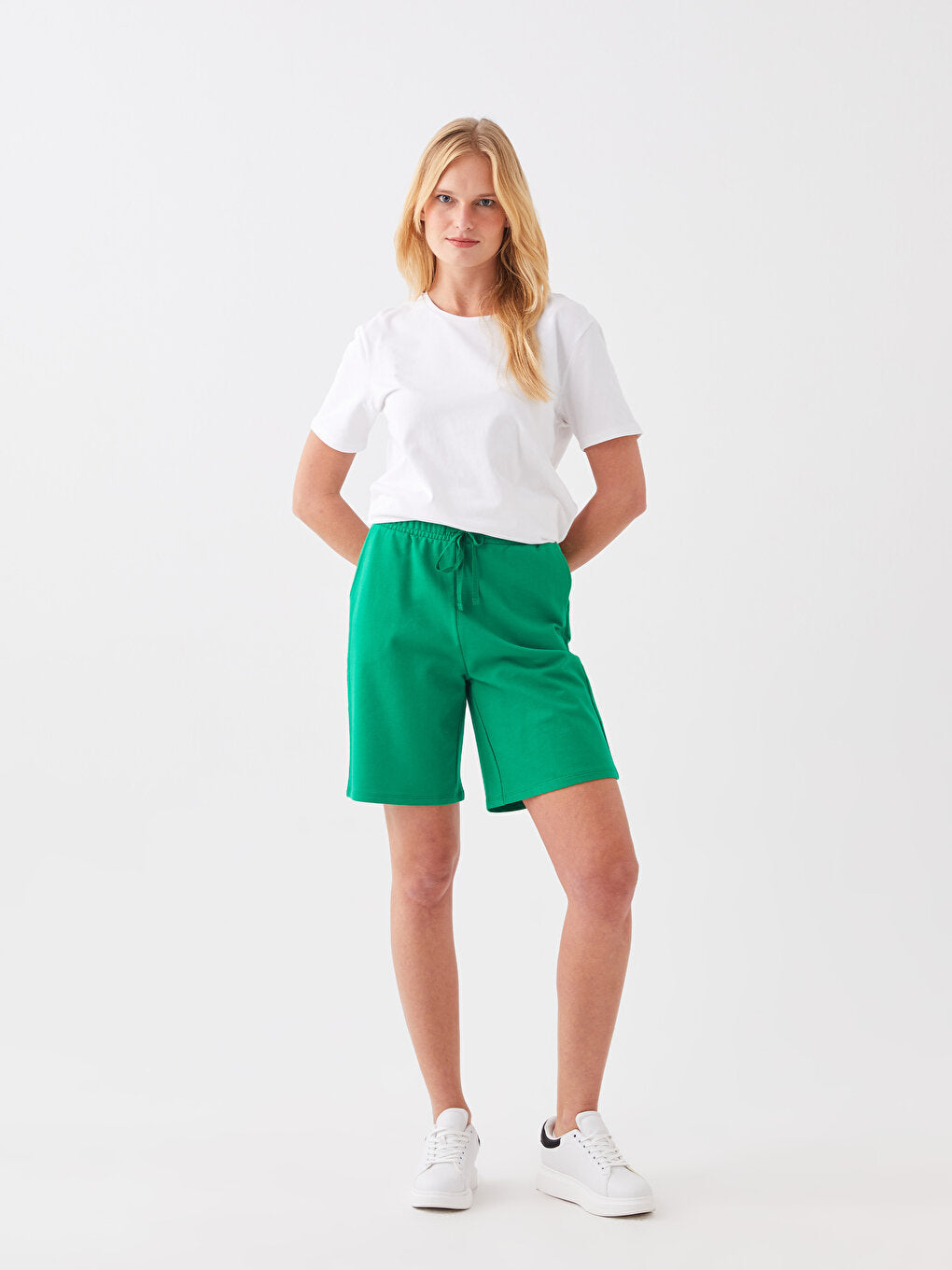 Women's Elastic Waist Straight Shorts