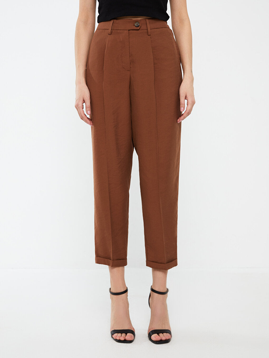 Women's Carrot Cut Straight Trousers