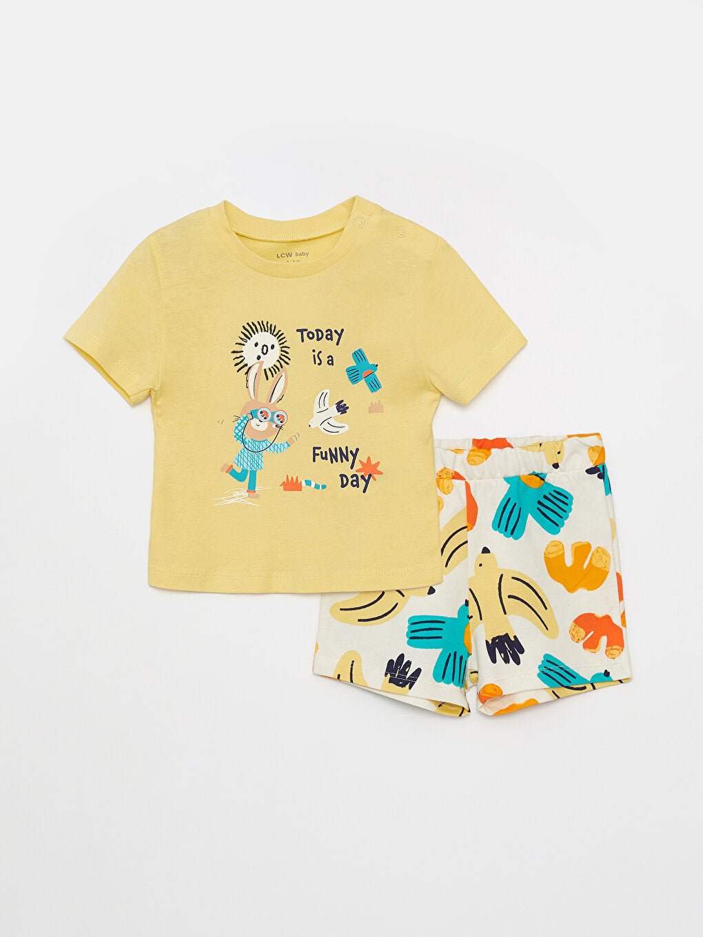 Crew Neck Printed Short Sleeve Baby Boy T-Shirt and Shorts 2-Piece Set