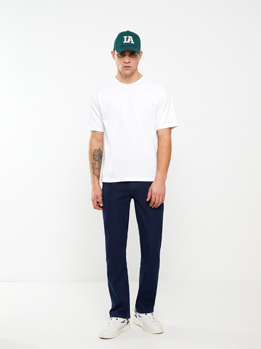 790 Comfortable Fit Men's Jean Trousers