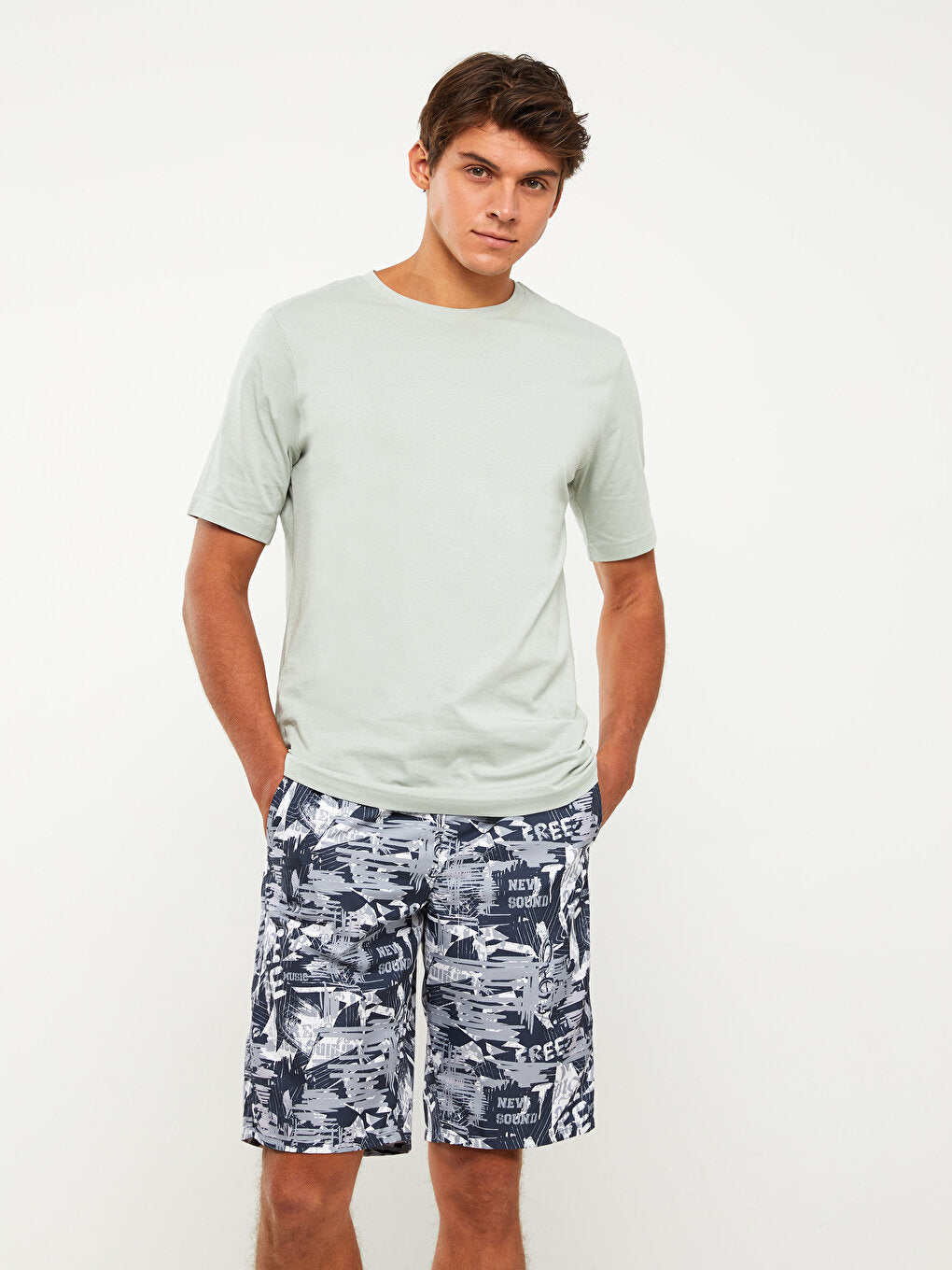 Knee-Length Patterned Men's Swim Shorts