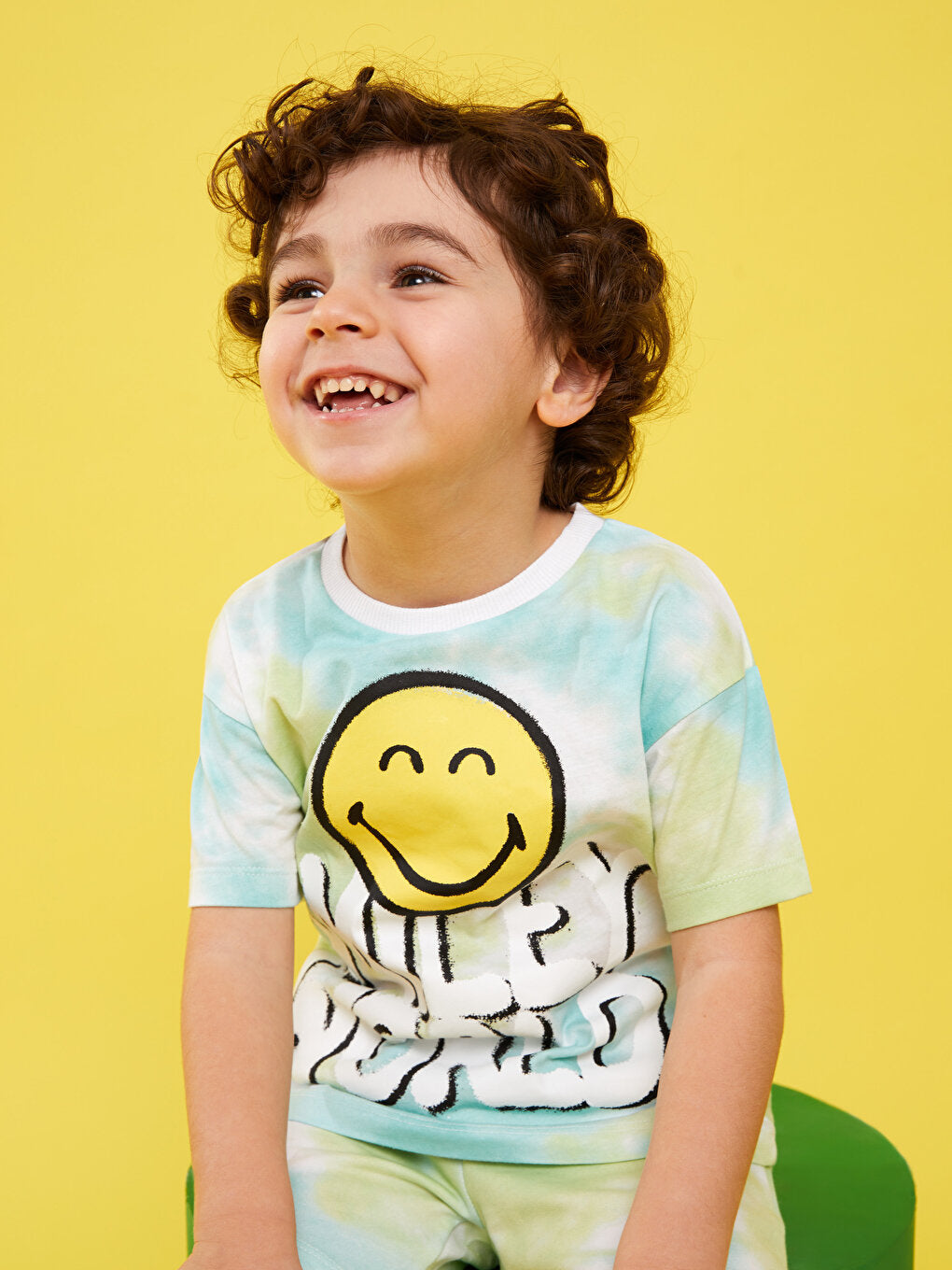 Crew Neck Short Sleeve SmileyWorld Printed Baby Boy T-Shirt and Shorts