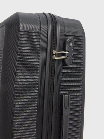 Large Size Suitcase with Lock Detail