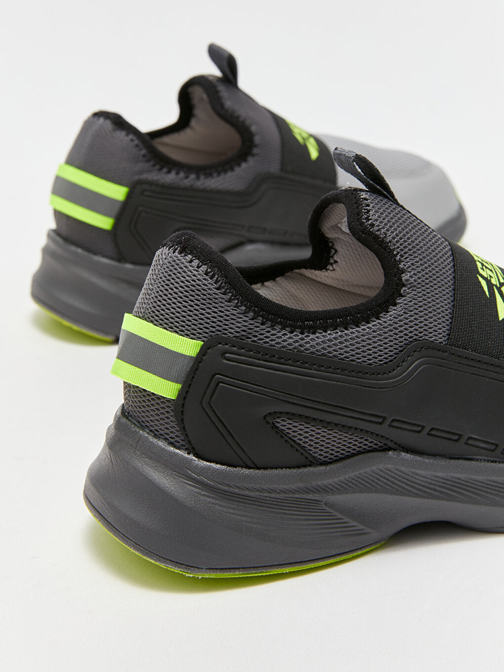 Color Blocked Boys' Sports Shoes